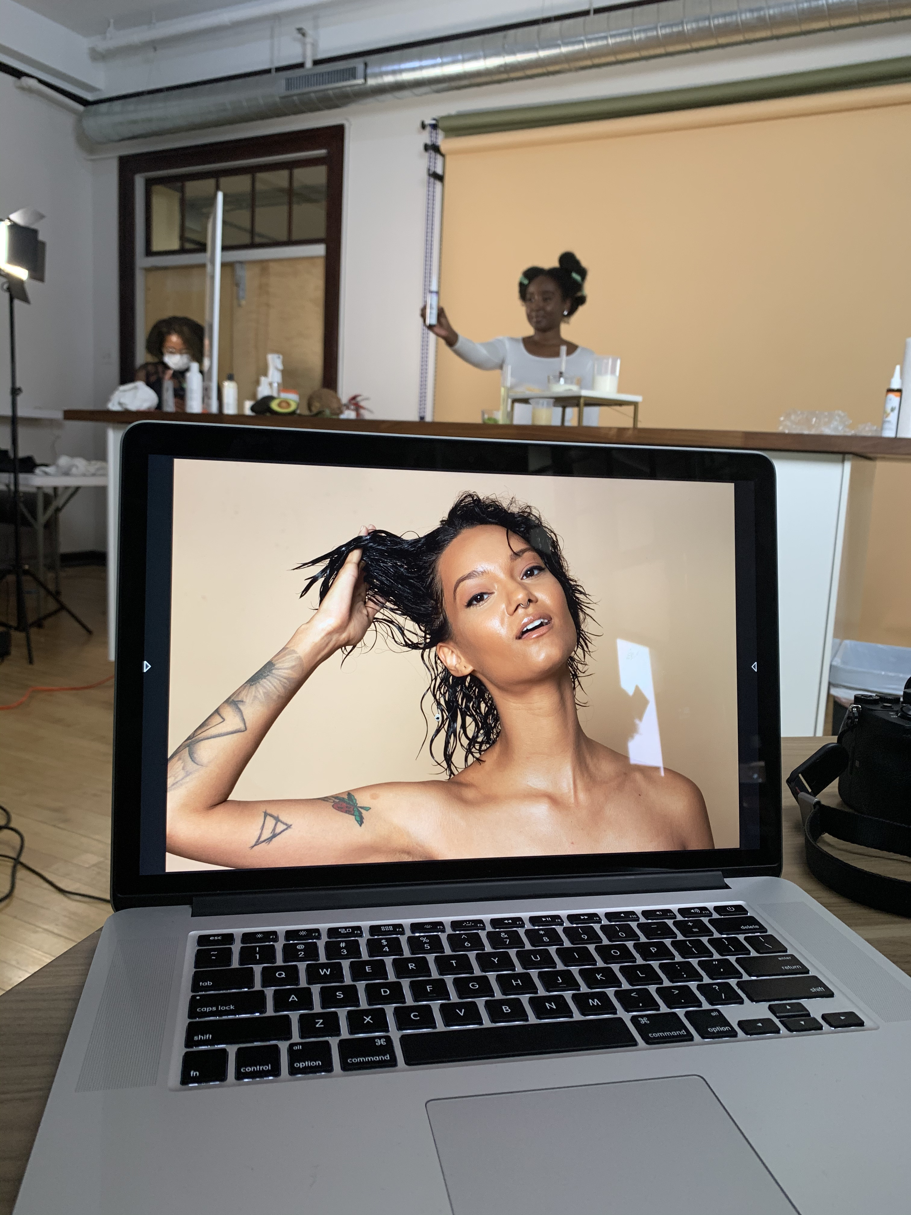 Professional makeup education session with working artists